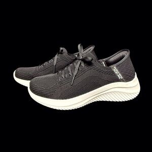 Skechers Slip-Ins Stretch Fit Mesh Sneakers Black/White Athletic Walking EUC